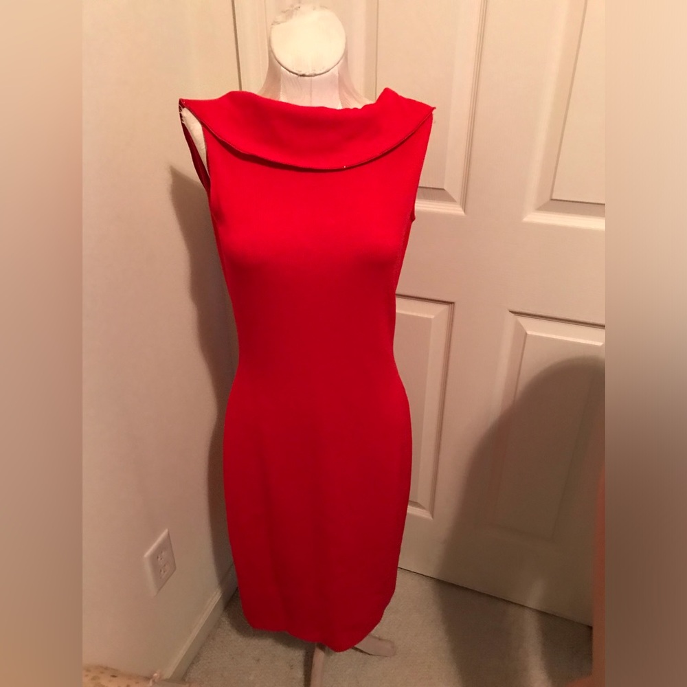 St. John Evening dress nwt size 6 enamel red $1295